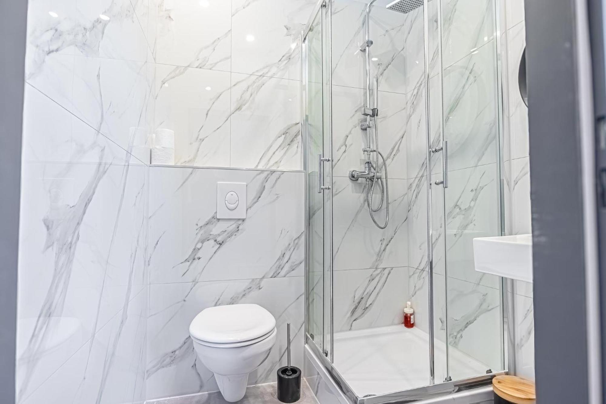 Spacious Shared Schoenbrunn Viena