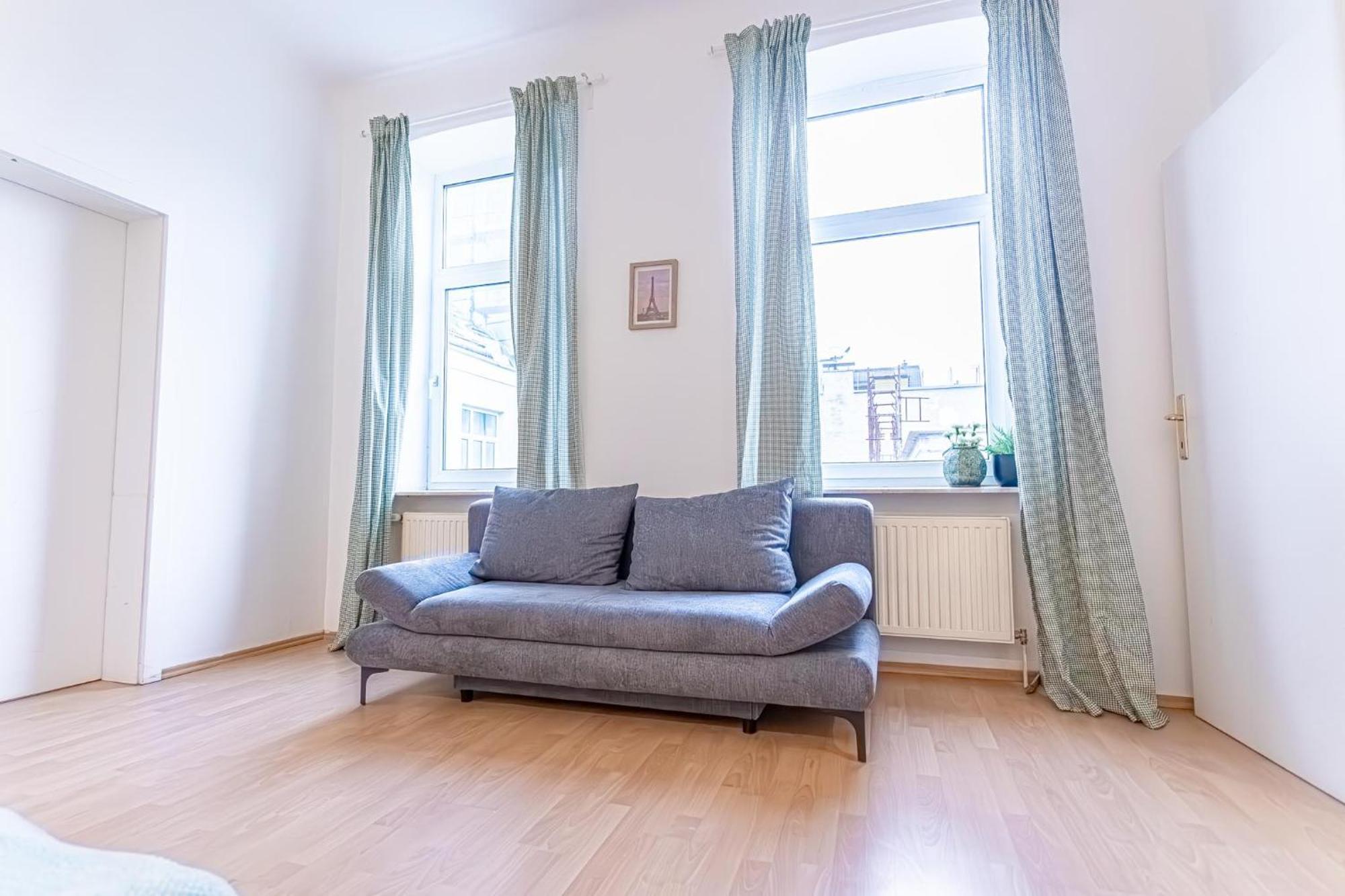Spacious Shared Schoenbrunn Viena